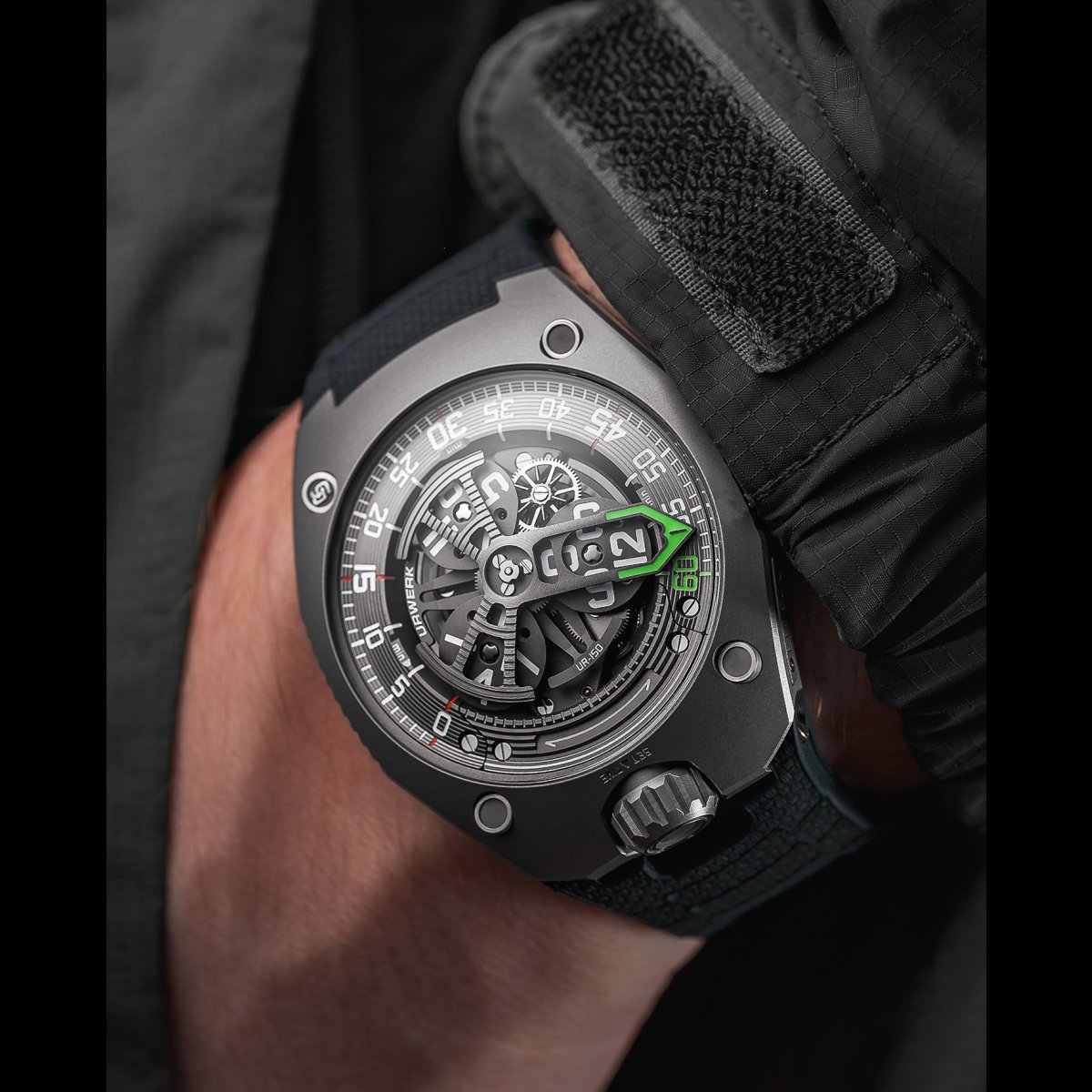 URWERK UR-150 Scorpion 