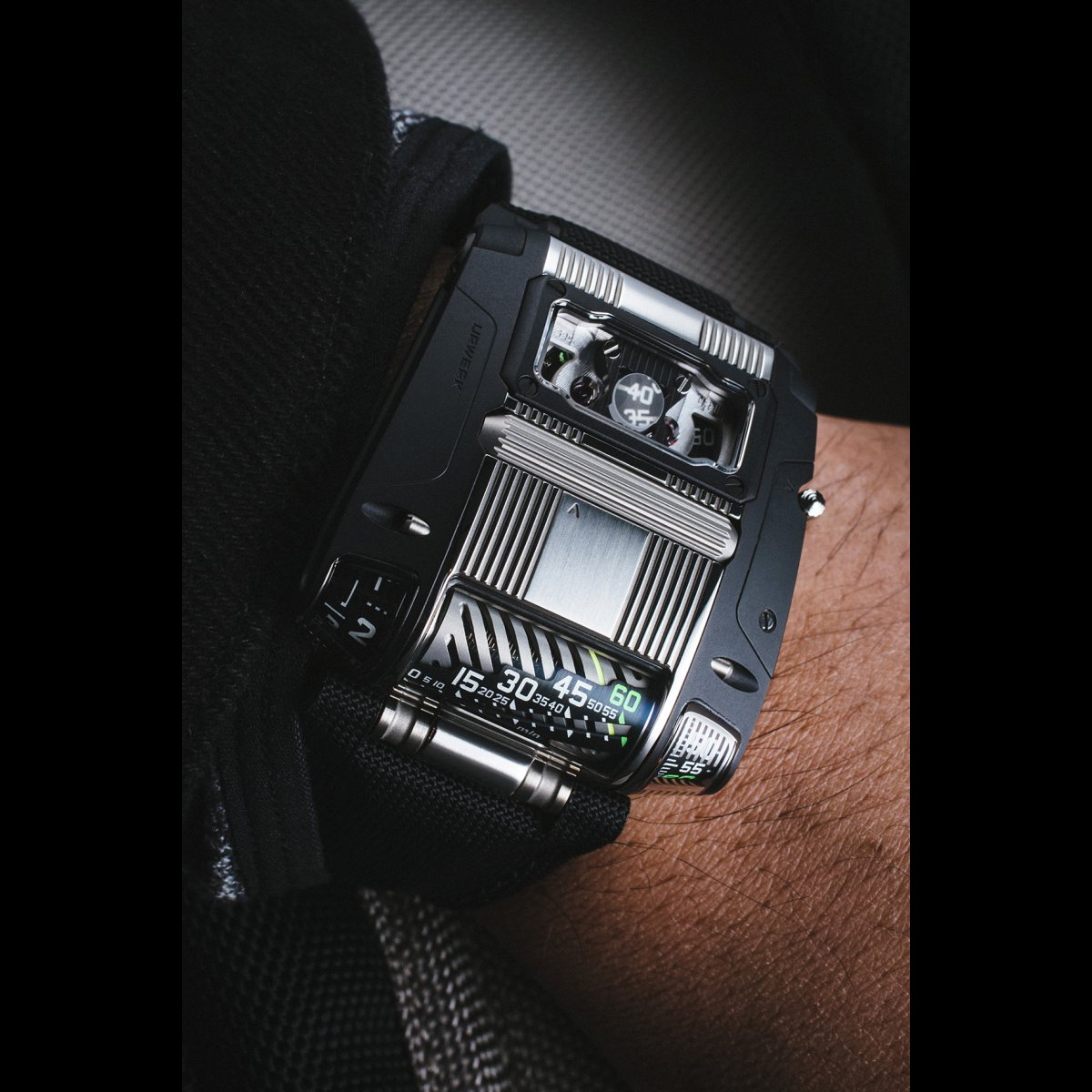 URWERK UR-111C TT