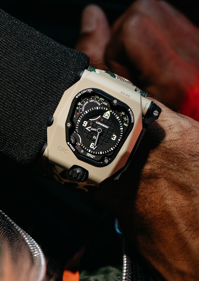 URWERK EMC Desert Sand