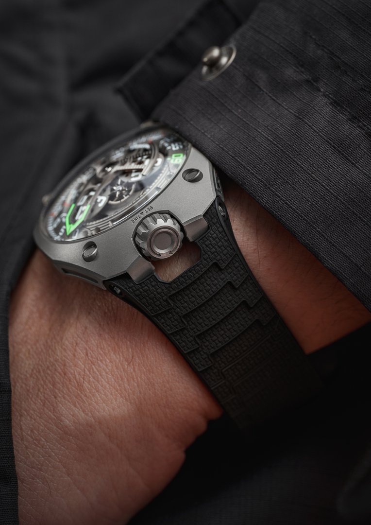 URWERK UR-150 Scorpion 