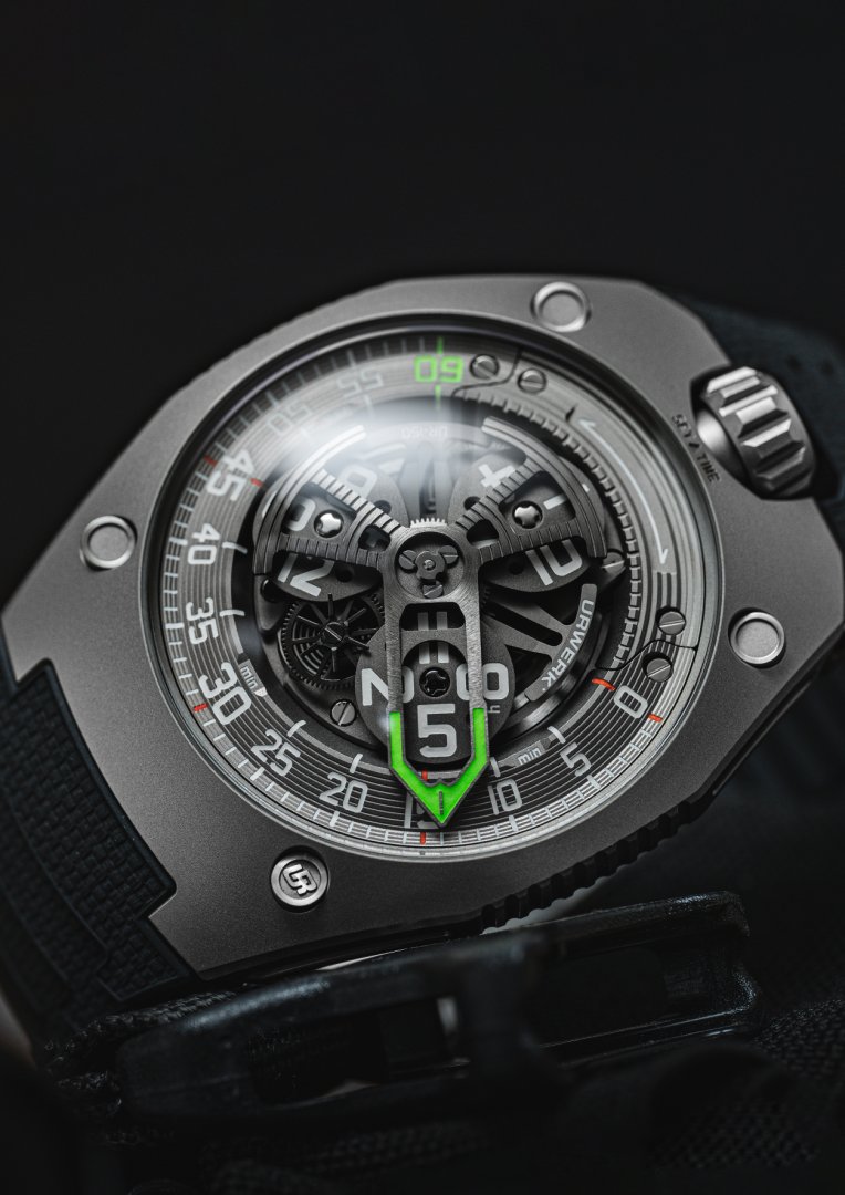 URWERK UR-150 Scorpion 