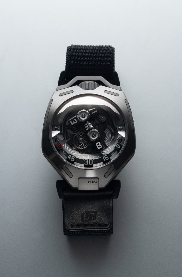 URWERK UR-300 Time Quantum Wandering Hours