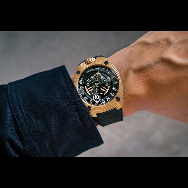 Swiss timepieces Satellite watch UR-150