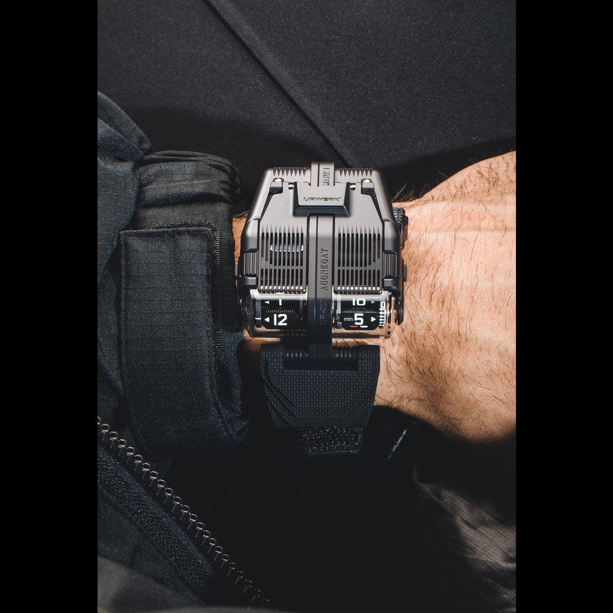 URWERK UR-112 Back to black