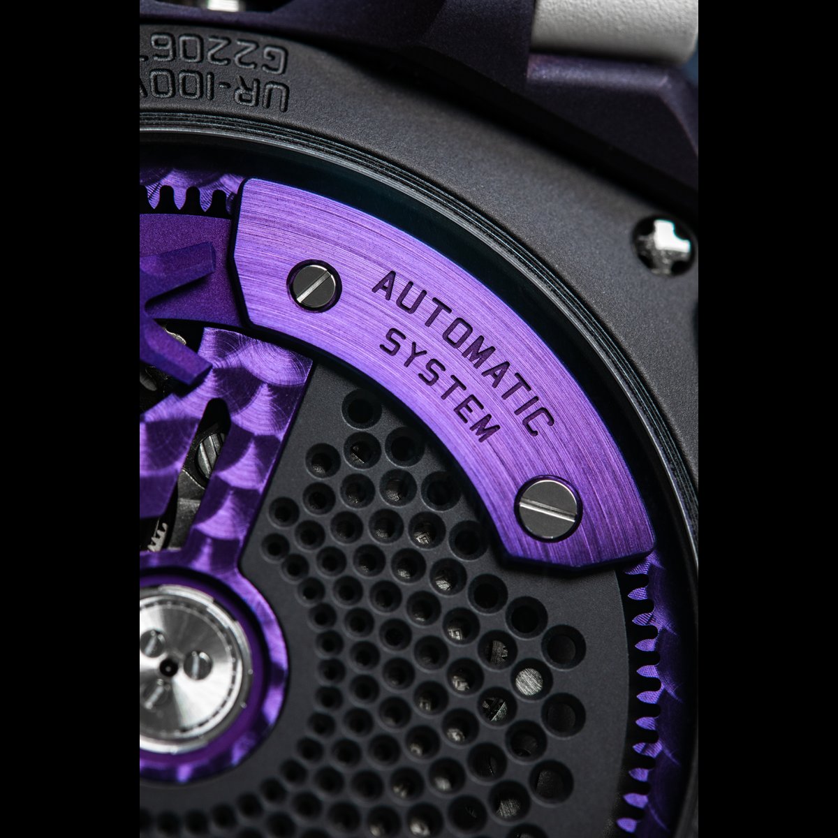 URWERK UR-100V Ultraviolet