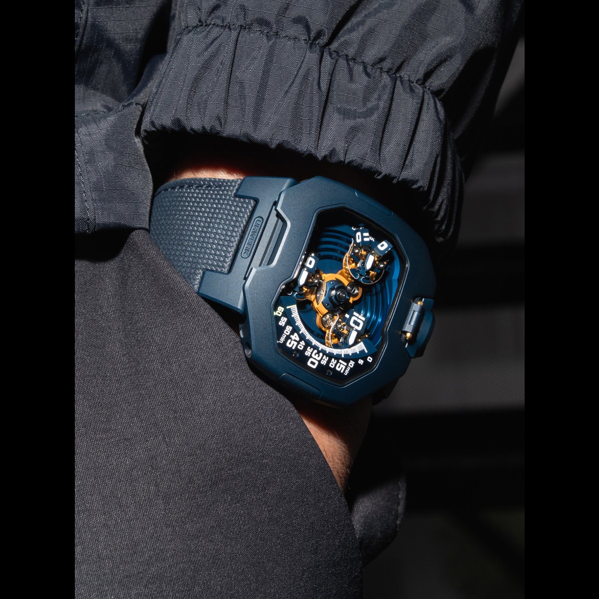 URWERK UR-120 Blue Planet