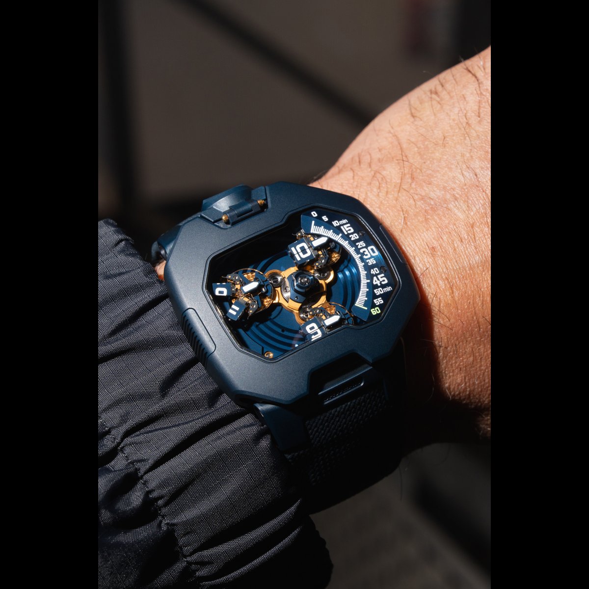 URWERK UR-120 Blue Planet